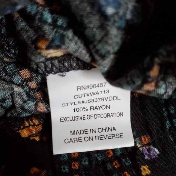 New eyeshadow womens size M half sleeve cloth button black spruce yellow floral - Picture 4 of 4